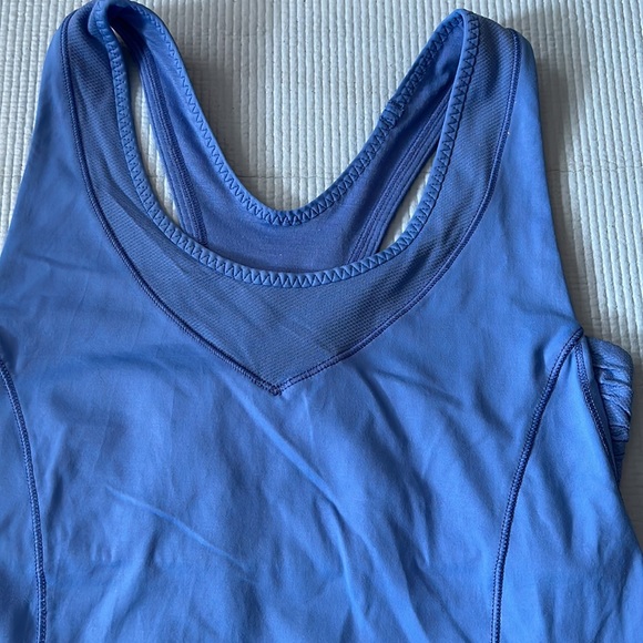 Lululemon Turbo tank top size 06 - Picture 4 of 9